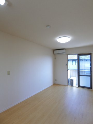 拡大写真:掛川市浜野新田 2階B201の居間
