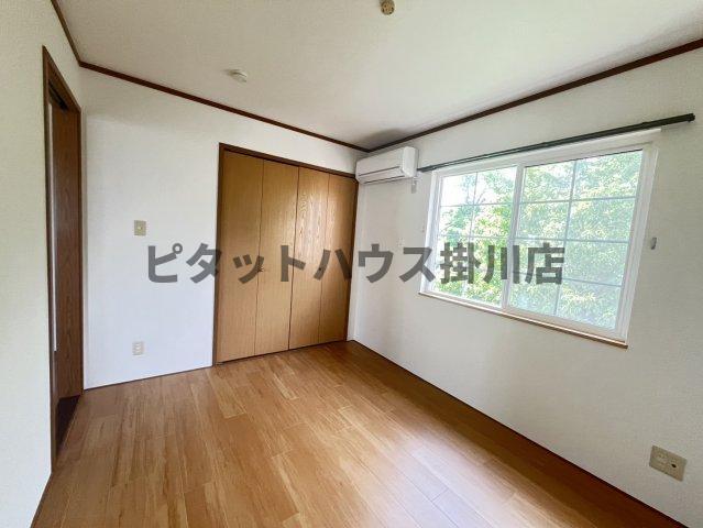 拡大写真:袋井市諸井 2階203の洋室