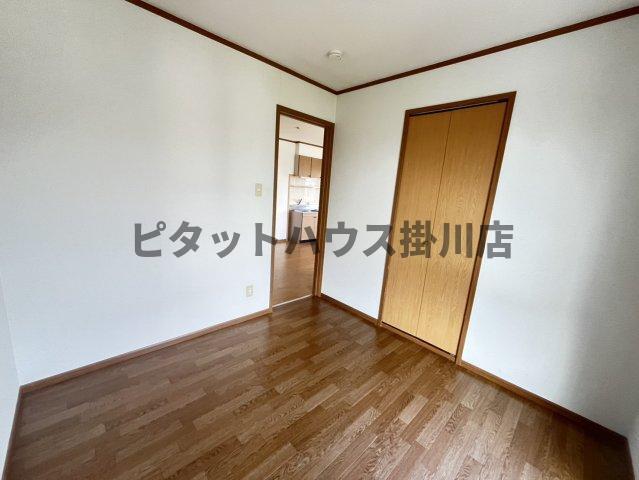 拡大写真:袋井市諸井 2階203の洋室