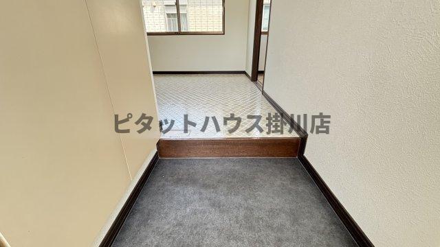 拡大写真:掛川市十九首 1階102の玄関
