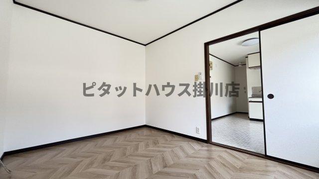 拡大写真:掛川市十九首 1階102の洋室