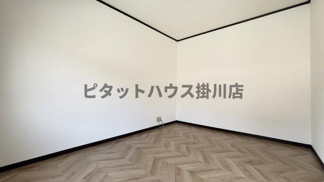 拡大写真:掛川市十九首 1階102の洋室
