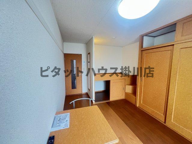 拡大写真:袋井市延久 1階105の居間