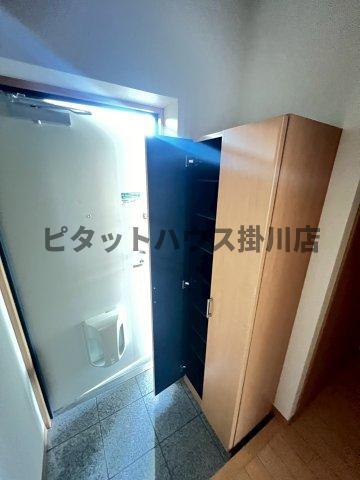 拡大写真:磐田市上大之郷 1階101の玄関