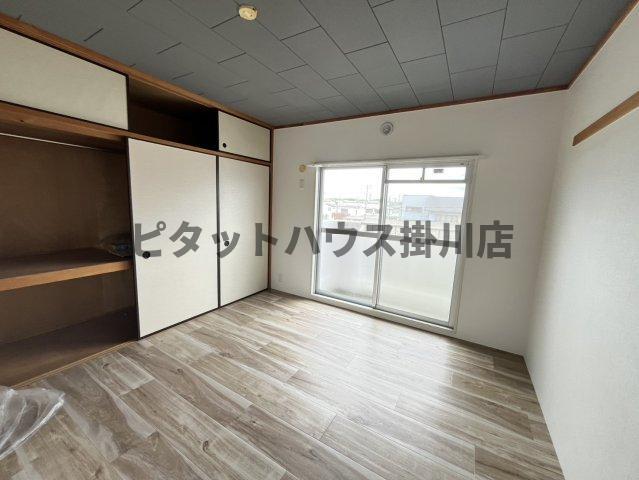 拡大写真:袋井市田町2丁目 3階301の洋室