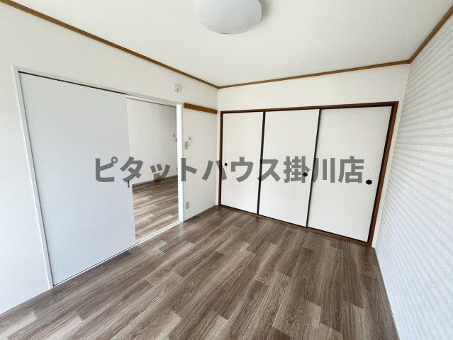 拡大写真:袋井市鷲巣 1階102の洋室