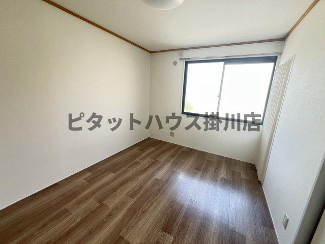 拡大写真:袋井市鷲巣 1階102の洋室