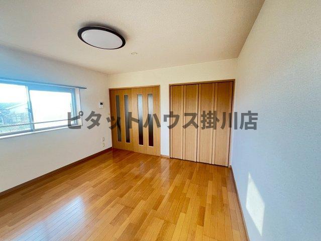 拡大写真:袋井市浅羽 2階207の居間