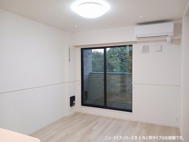 拡大写真:袋井市高尾 2階202の居間