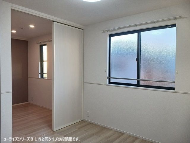 拡大写真:袋井市高尾 2階202の洋室