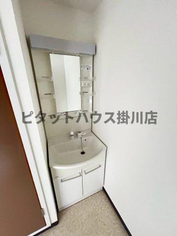 拡大写真:磐田市見付 2階202の独立洗面台