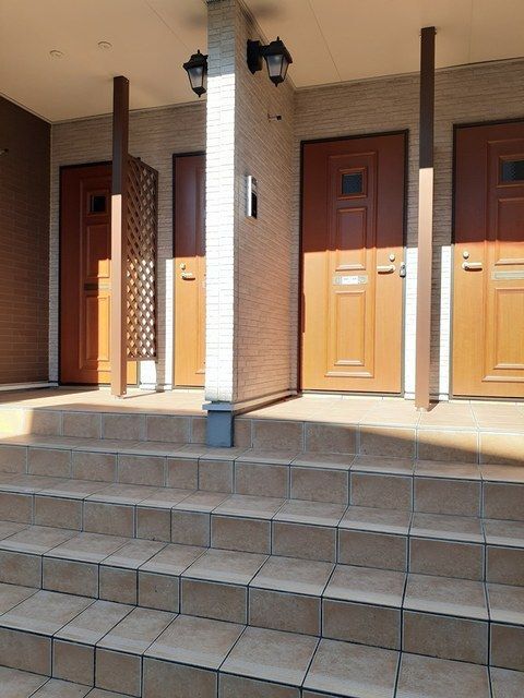 拡大写真:袋井市鷲巣 2階202の玄関