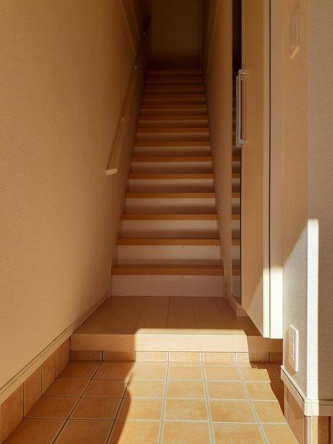 拡大写真:袋井市鷲巣 2階202の玄関