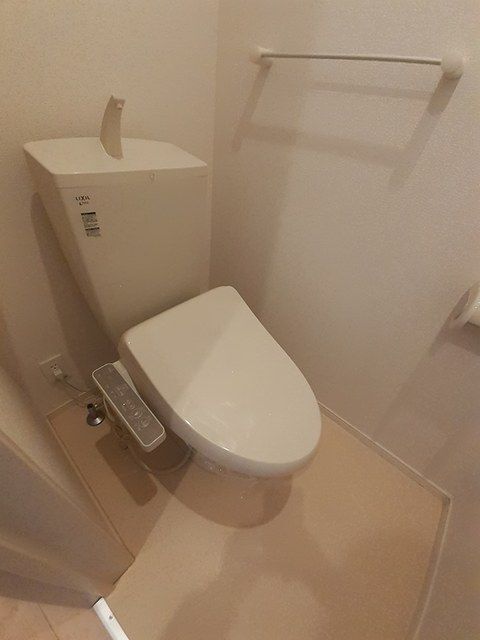 拡大写真:袋井市鷲巣 2階202のトイレ