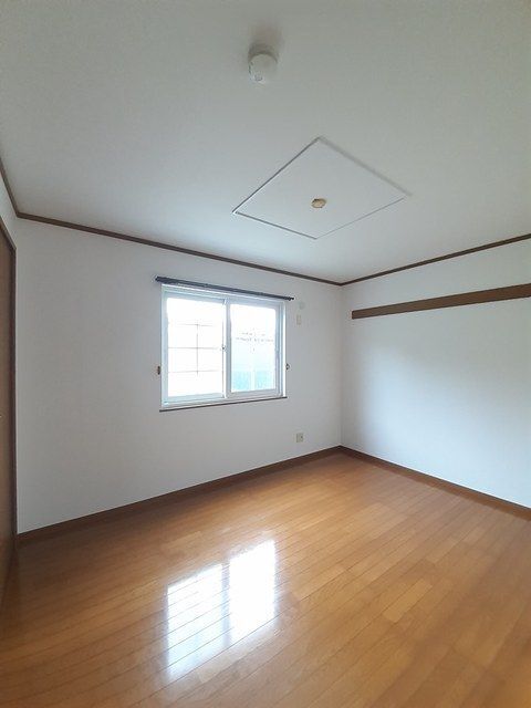拡大写真:袋井市浅名 1階102の洋室