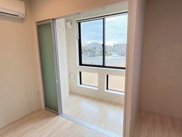 拡大写真:磐田市安久路2丁目 2階208のバルコニー