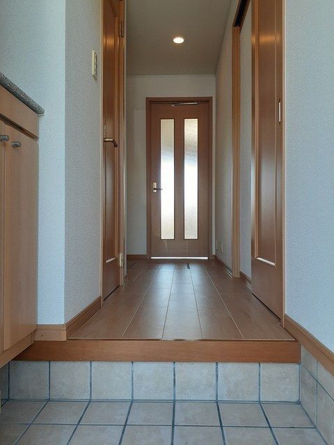 拡大写真:袋井市高尾 1階102の玄関