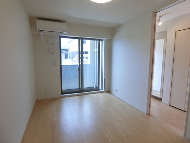 拡大写真：袋井市久能 1階102の居間