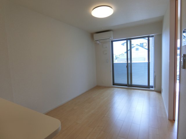 拡大写真：袋井市久能 1階102の居間