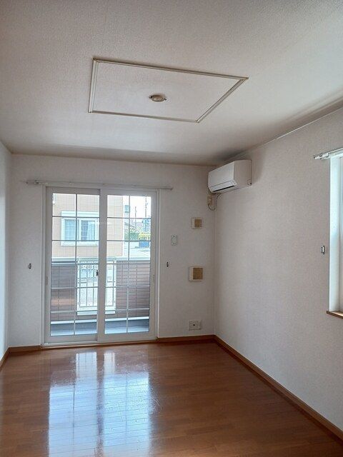 拡大写真:袋井市新堀 1階101の居間