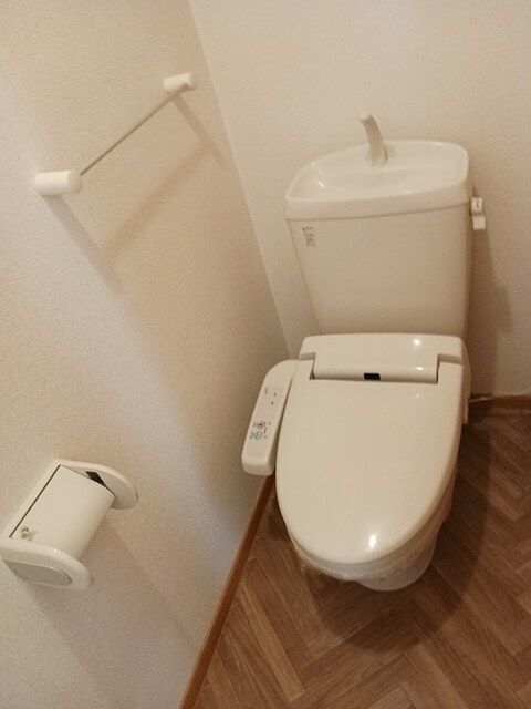 拡大写真:袋井市新堀 1階101のトイレ