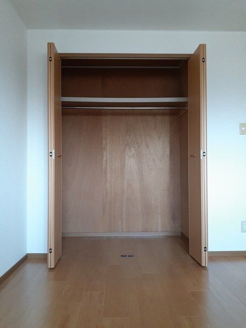 拡大写真:袋井市愛野東1丁目 2階205の収納