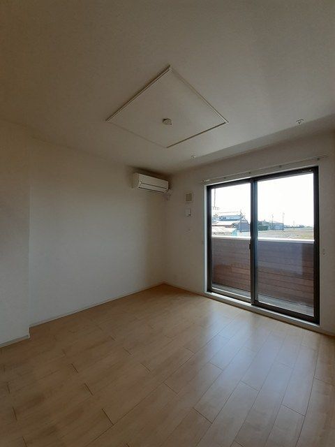 拡大写真：磐田市大原 1階101の居間