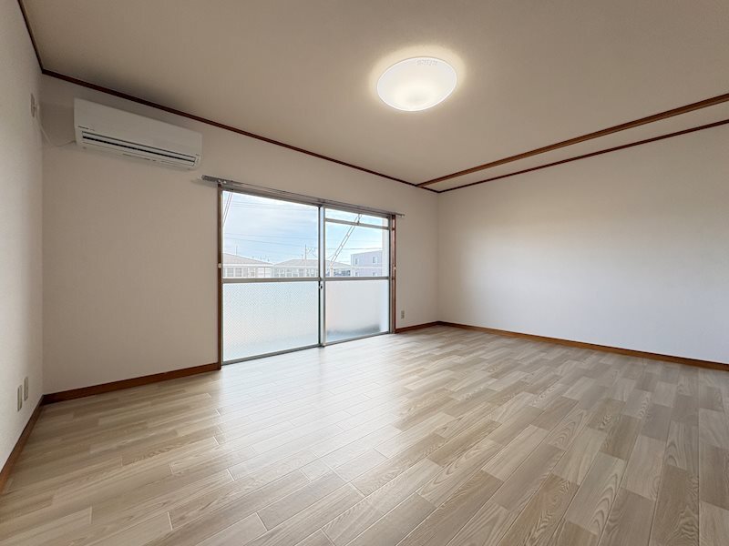 拡大写真:袋井市新池 2階205の洋室