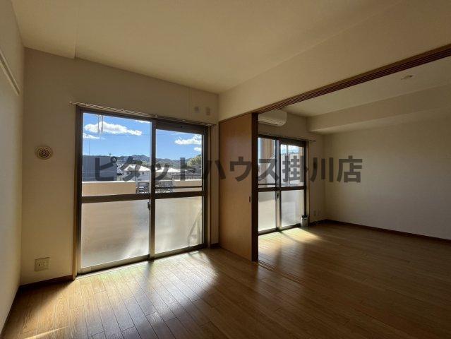 拡大写真:掛川市長谷2丁目 3階303の洋室