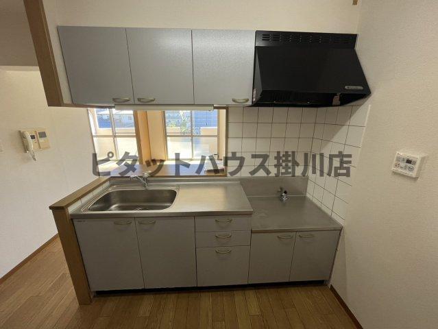 拡大写真:掛川市長谷2丁目 3階303のキッチン