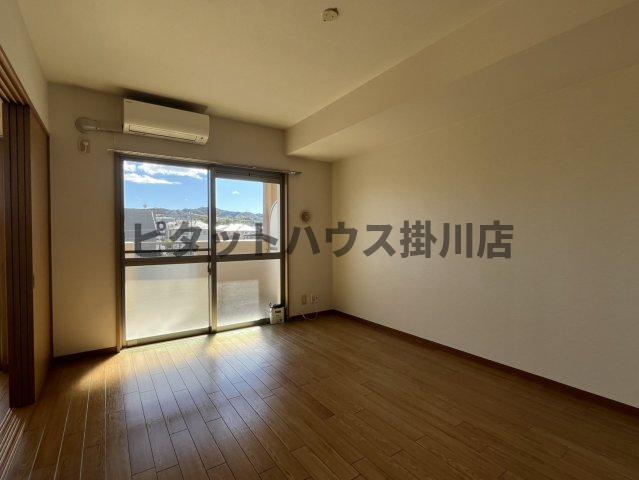 拡大写真:掛川市長谷2丁目 3階303の居間