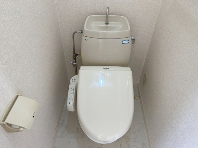拡大写真:掛川市緑ケ丘1丁目 2階205のトイレ