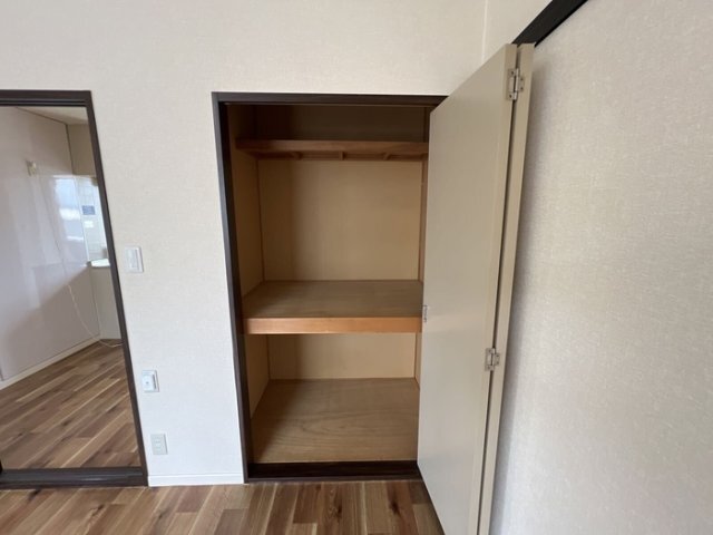 拡大写真:掛川市緑ケ丘1丁目 2階205の収納