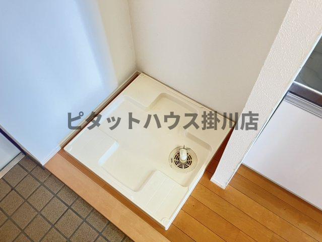 拡大写真:磐田市中泉 2階202の玄関