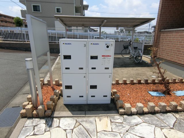 拡大写真:袋井市愛野南1丁目 1階102の玄関