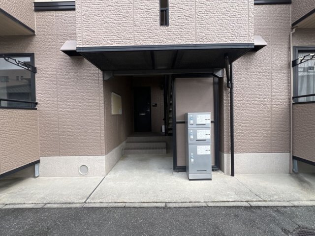 拡大写真:磐田市池田 2階202のエントランス