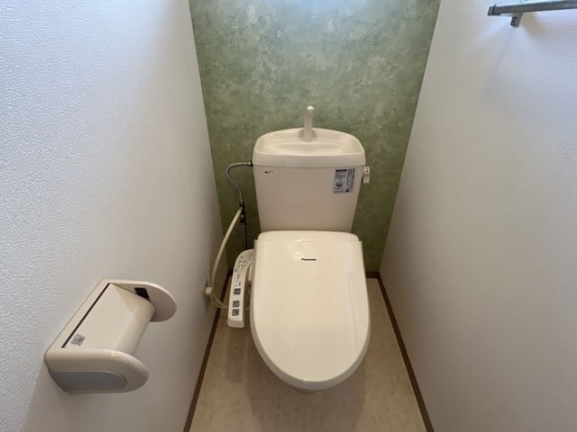 拡大写真:磐田市池田 2階202のトイレ