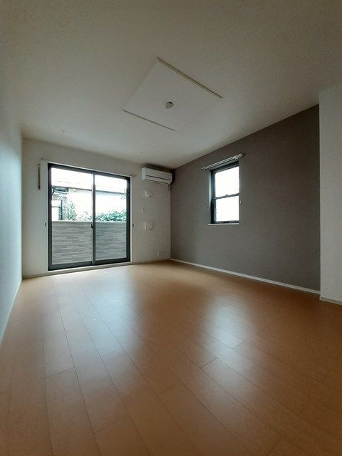 拡大写真:掛川市薗ケ谷 1階102の居間