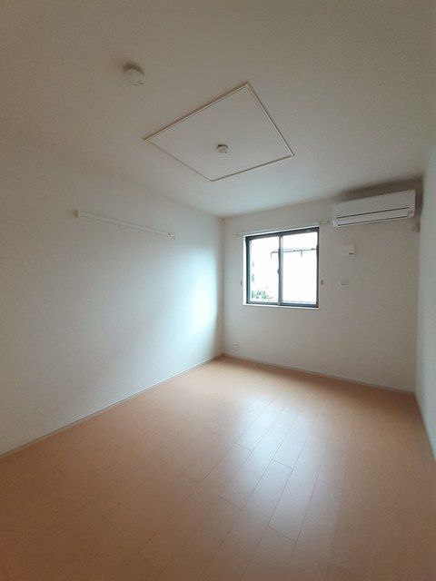 拡大写真:掛川市薗ケ谷 1階102の洋室