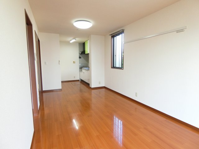 拡大写真:袋井市愛野南1丁目 1階102の収納