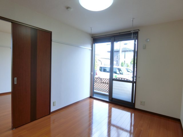 拡大写真:袋井市愛野南1丁目 1階102の洗面所