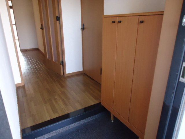 拡大写真:袋井市上山梨2丁目 1階102の玄関