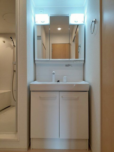 拡大写真:磐田市上大之郷 1階102の洗面所