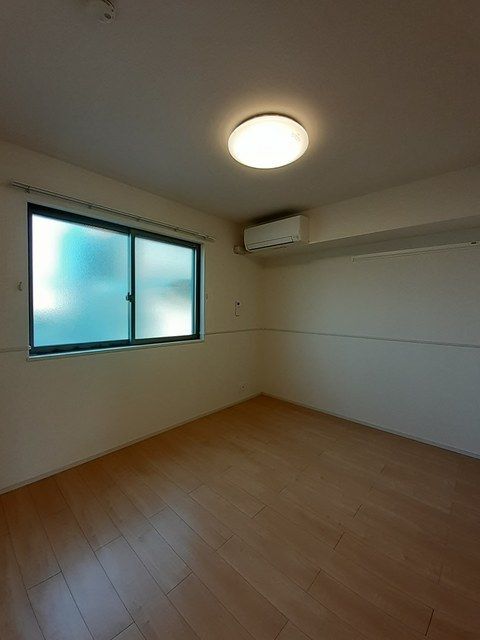 拡大写真:磐田市上大之郷 1階102の洋室