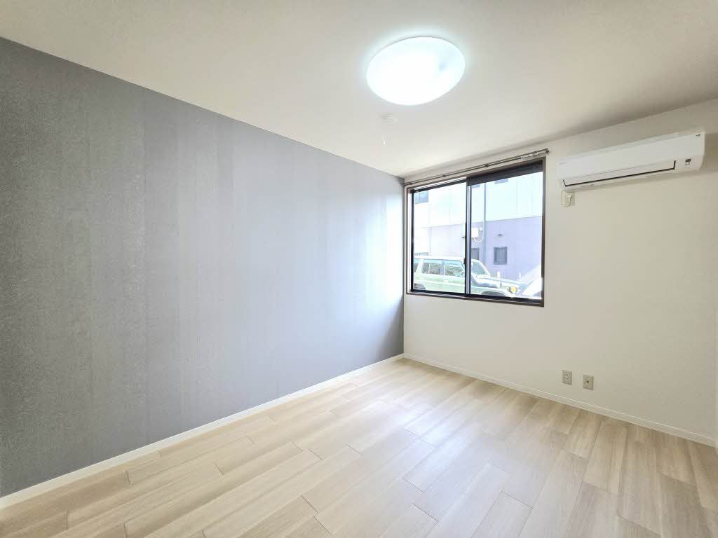 拡大写真:袋井市鷲巣 1階B102の洋室
