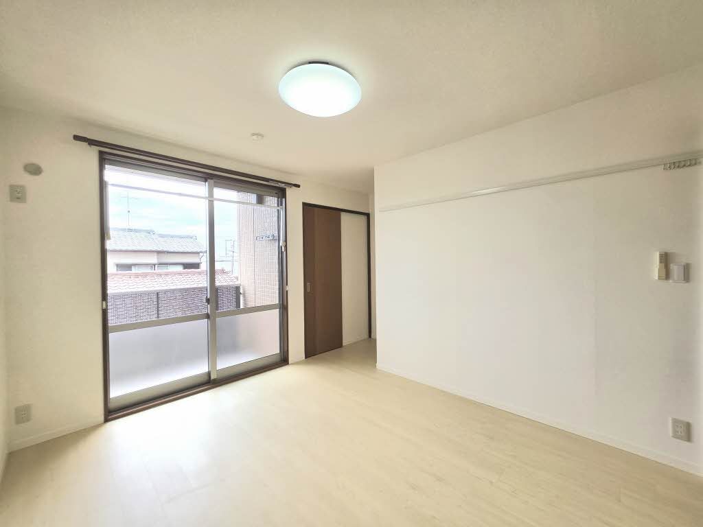 拡大写真:磐田市富士見町2丁目 2階102の洋室