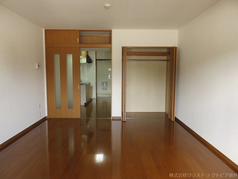 拡大写真:袋井市愛野東1丁目 3階303の洋室