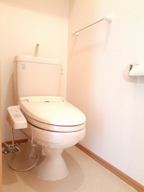 拡大写真:袋井市新堀 1階105のトイレ