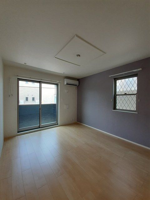 拡大写真:袋井市山科 1階101の居間