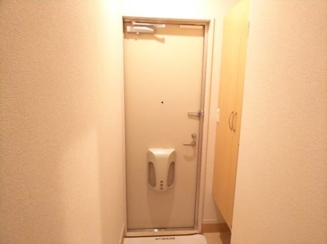 拡大写真:袋井市堀越 2階202の玄関